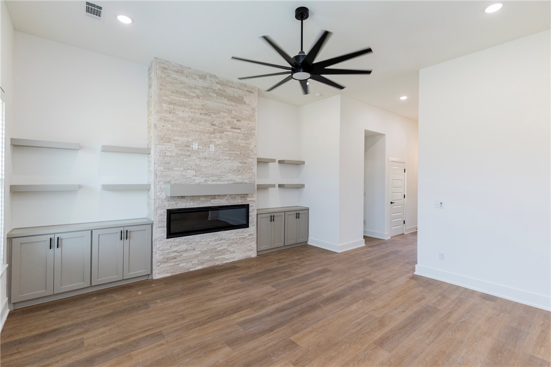 WALNUT GROVE SUB PH III-BENTONVILLE - Residential