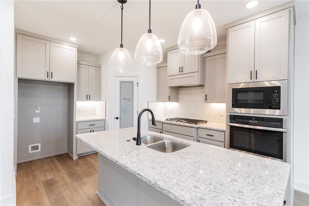 WALNUT GROVE SUB PH III-BENTONVILLE - Residential