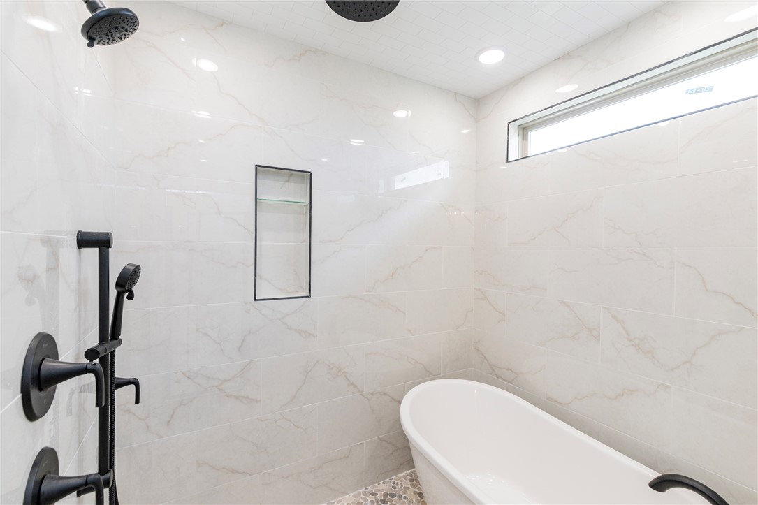 WALNUT GROVE SUB PH III-BENTONVILLE - Residential