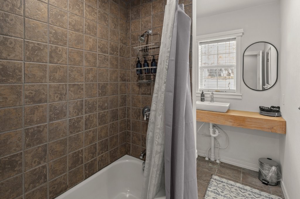 Piney Point Retreat Sub Rurban - Residential