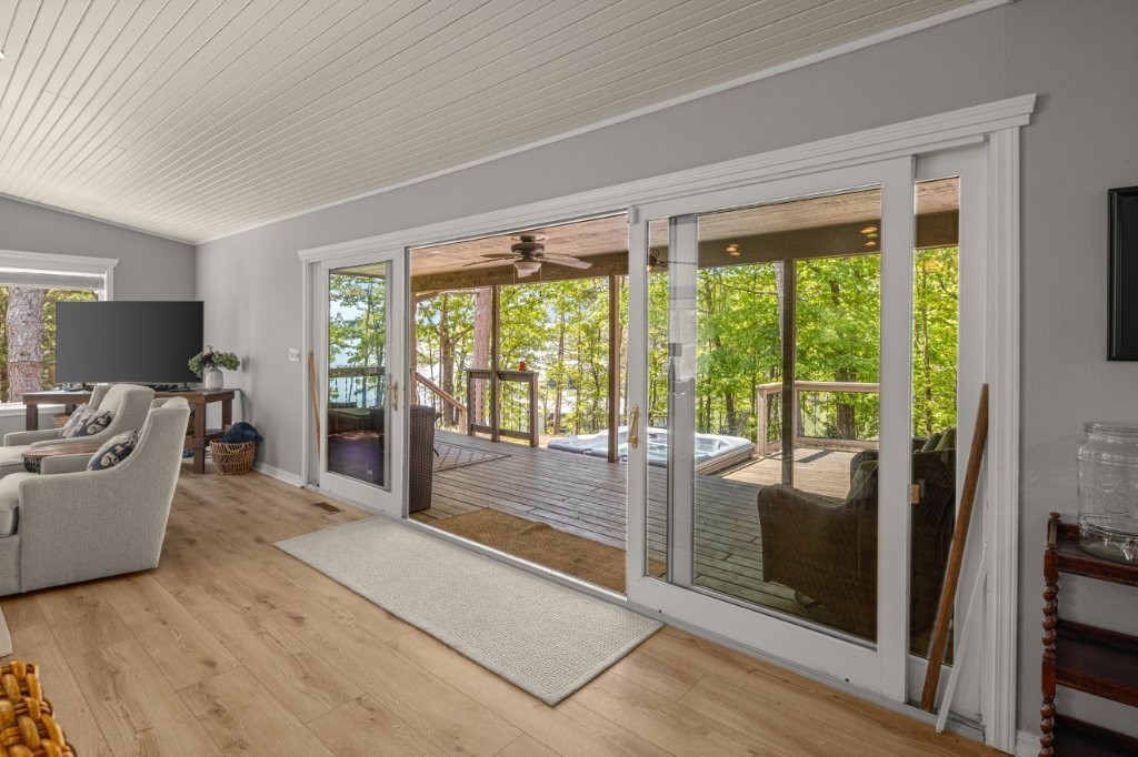 Piney Point Retreat Sub Rurban - Residential