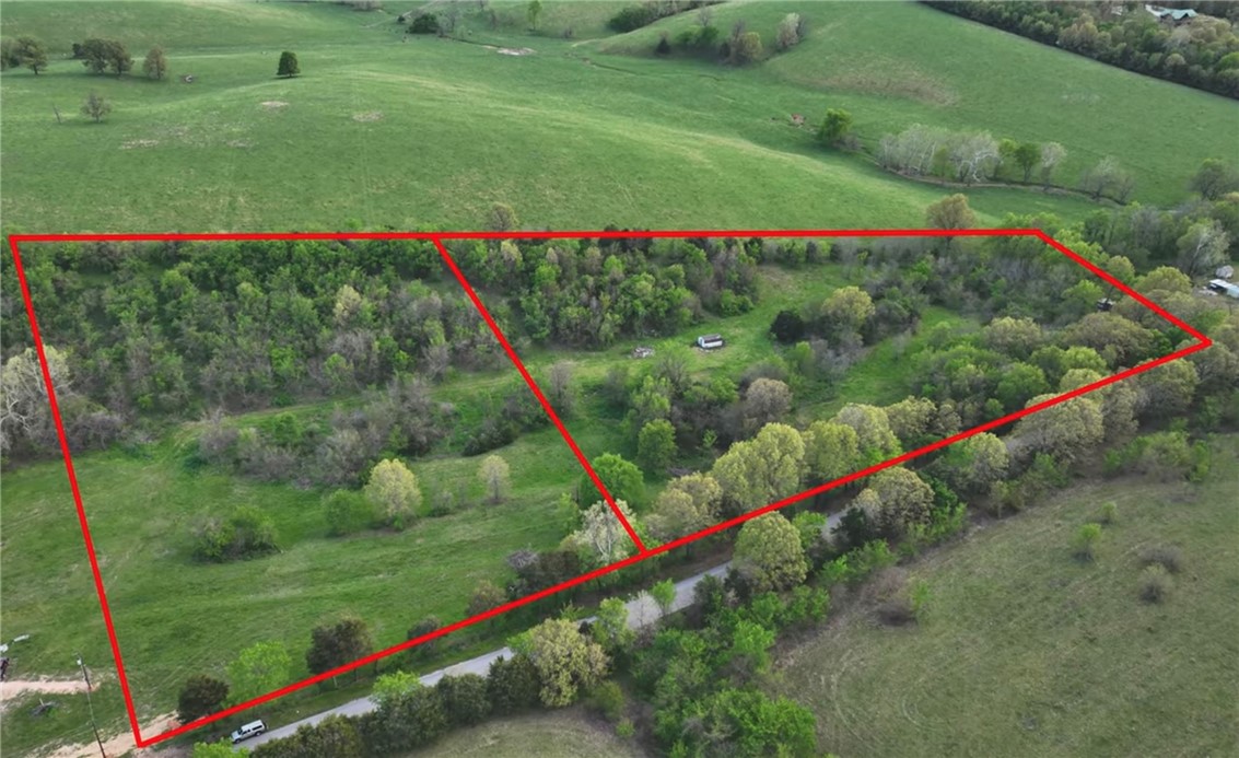 Wonderful building sites. Rural water at the paved county road (tap needed), electric easily accessible (Carroll Electric) , beautiful sunsets, quiet area, convenient location to surrounding towns. 30 Min to Branson, 15 Min to Harrison, 10 Min to Green Forest, 15 min to Berryville. Also offering the full 12 Acres +/- see MLS number: 1240675