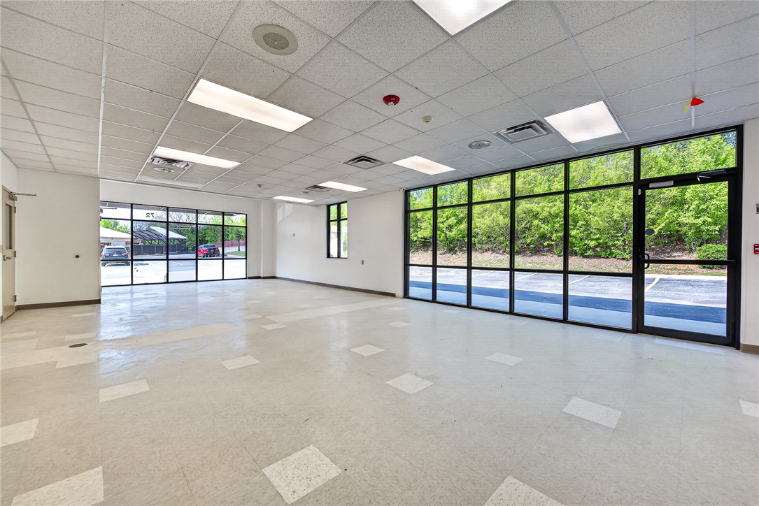 CMN BUSINESS PARK II PHASE I - Commercial Lease