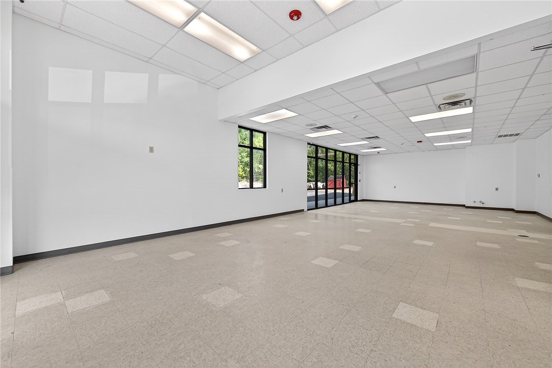 CMN BUSINESS PARK II PHASE I - Commercial Lease