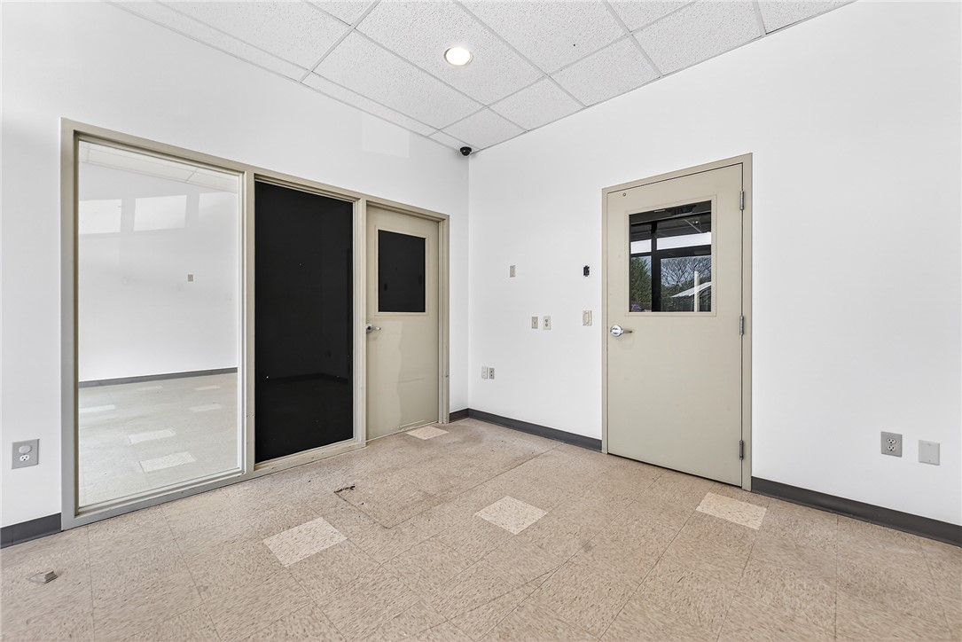 CMN BUSINESS PARK II PHASE I - Commercial Lease