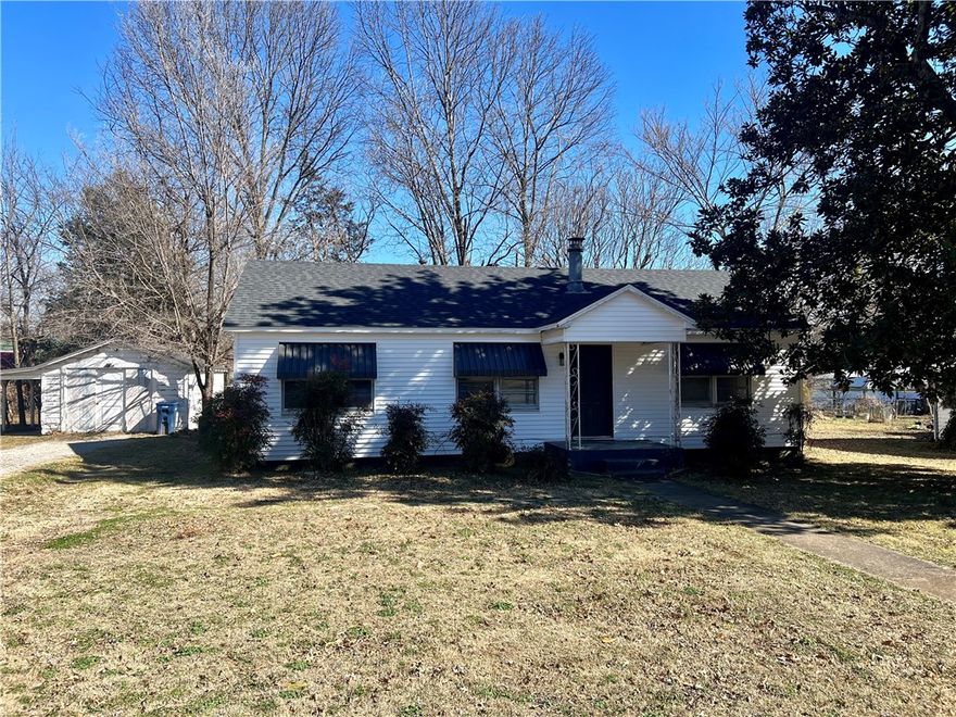 Cozy and charming house with fenced yard and work shop.  3 bedrooms, 1 bathroom with updates.  Pets are negotiable.  6 month lease is negotiable with a higher rent rate.