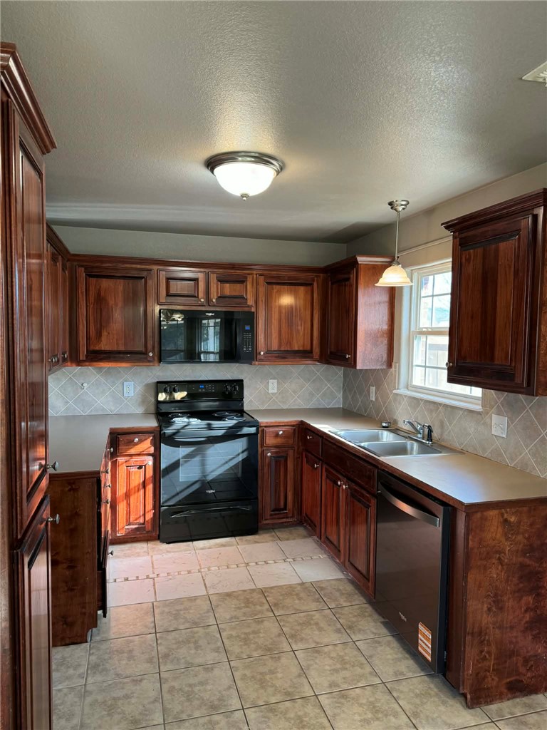 Meadowbrook Sub - Residential Lease