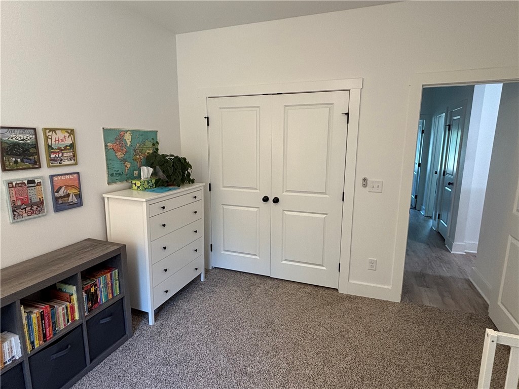 Islay Sub Bvv - Residential