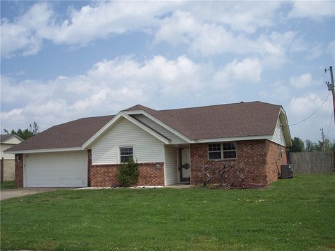 Photo of 1538 S Heritage Circle, Rogers, AR 72758 (MLS # 1344205)