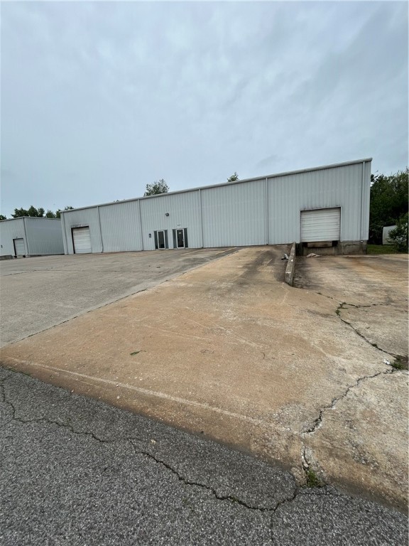 Metro Plaza Sub Springdale - Commercial Lease