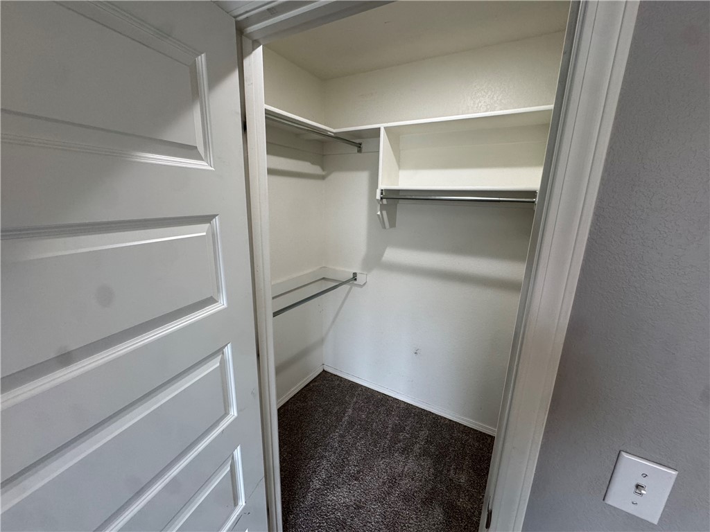 20-16-30 FAYETTEVILLE OUTLOTS - Residential Lease