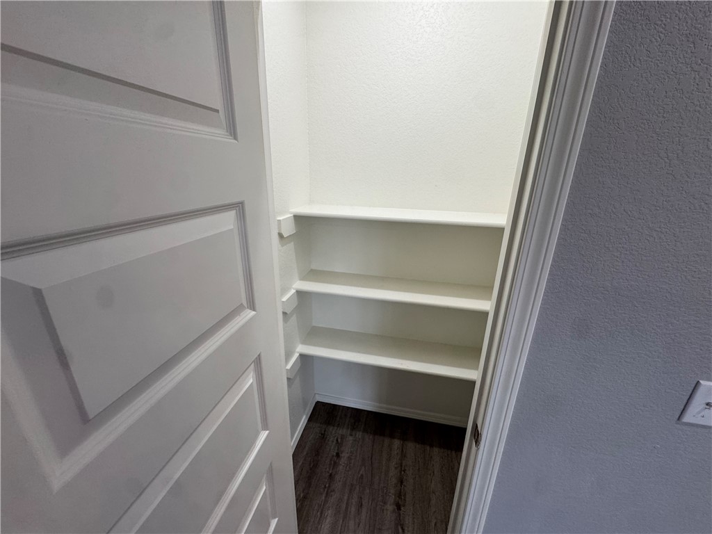 20-16-30 FAYETTEVILLE OUTLOTS - Residential Lease