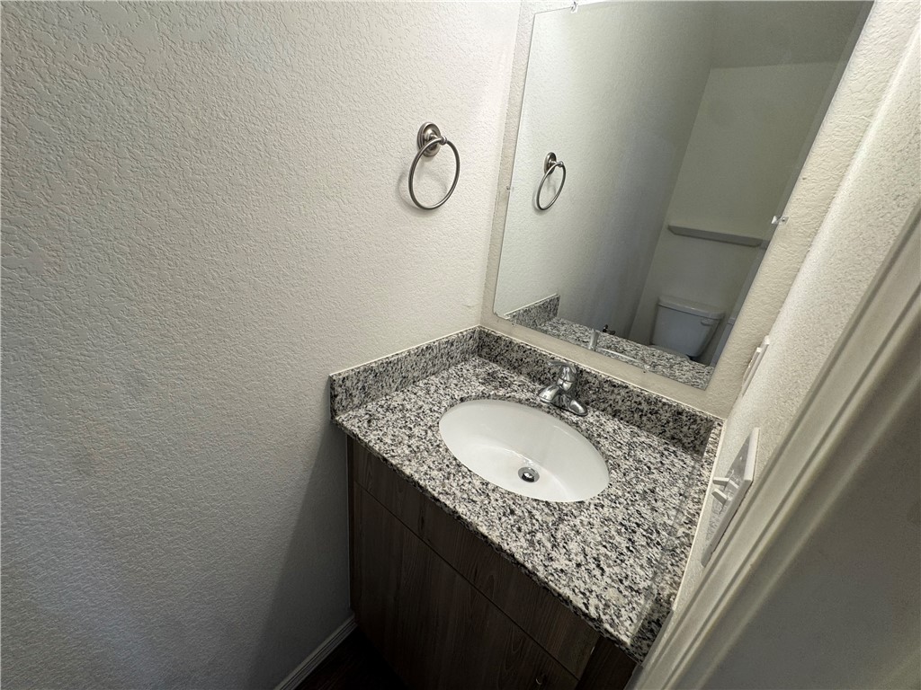 20-16-30 FAYETTEVILLE OUTLOTS - Residential Lease