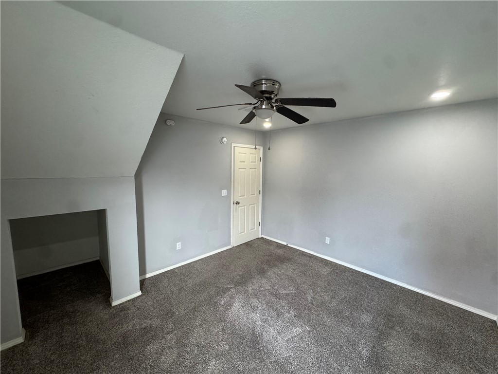 20-16-30 FAYETTEVILLE OUTLOTS - Residential Lease