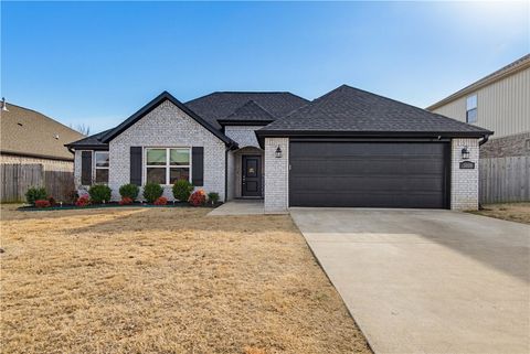 Photo of 3009 Summer View Avenue, Springdale, AR 72764 (MLS # 1336031)