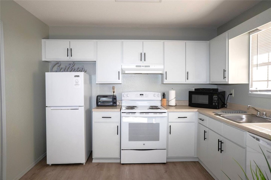 RAILROAD ADD-BENTONVILLE - Residential Lease