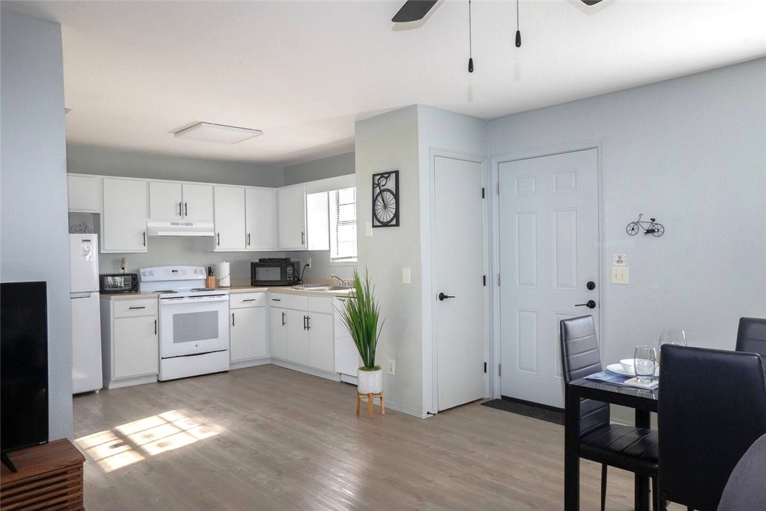 RAILROAD ADD-BENTONVILLE - Residential Lease