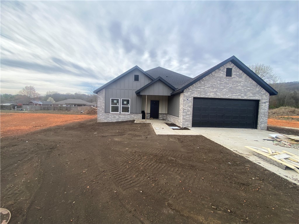 exciting new home in new subdivision. custom cabinets, central vac, granite counter tops. Use our preferred lender and get a free 1% rate buy down. Or get $2500.00 towards buyers closing costs. Or get 0 down for qualified buyers with an RD loan.