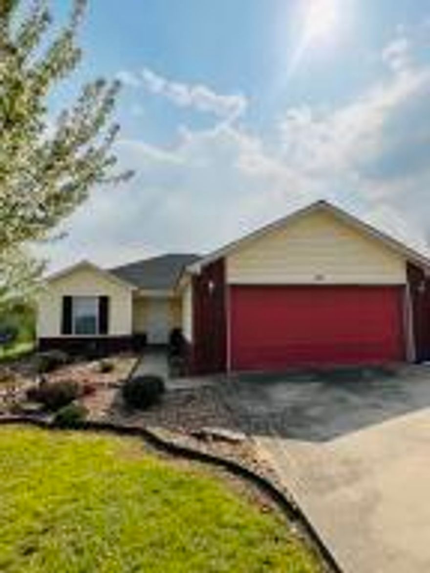 Looking for a brick home with 3 bdrs .2 baths. 2 car garage, fire place, breakfast bar, open concept , new roof  and in a wonderful neighborhood?Look no further !!!