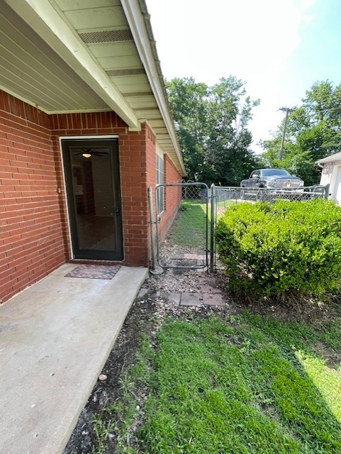 2 bed, 2 bath duplex in a great location! Just minutes from the University of Arkansas, this home offers easy access to walking and biking trails, nearby parks, and local schools. Enjoy the convenience of being close to everything Fayetteville has to offer while nestled in a neighborhood setting. Spacious layout with comfortable living areas and off-street parking. Perfect for students, small families, or anyone looking for a well-located rental. ** NO PETS**
