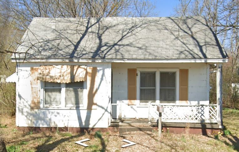Agent owned. For sale as-is, where-is, with all faults, this is a rare opportunity in the heart of historic downtown Ozark, Arkansas. Located steps from the Franklin County Courthouse, this Main Street property is surrounded by Arkansas Brewing Co., trendy shops, and seasonal events that make the area walkable and convenient. Nestled in the scenic Arkansas River Valley and near the Ozark National Forest, Ozark blends small-town charm with growing interest from visitors and entrepreneurs. Altus wineries are also nearby. The property lies within a federally designated Opportunity Zone, making it an ideal canvas for development-minded buyers seeking to take part in the areaās revitalization. Whether you envision an amazing remodel, short-term or long-term rental, or potential creative commercial concept (rezone approval required), this site offers walkability, visibility, and untapped potential in one of Arkansasās most welcoming communities. Buyer to verify all intended uses.