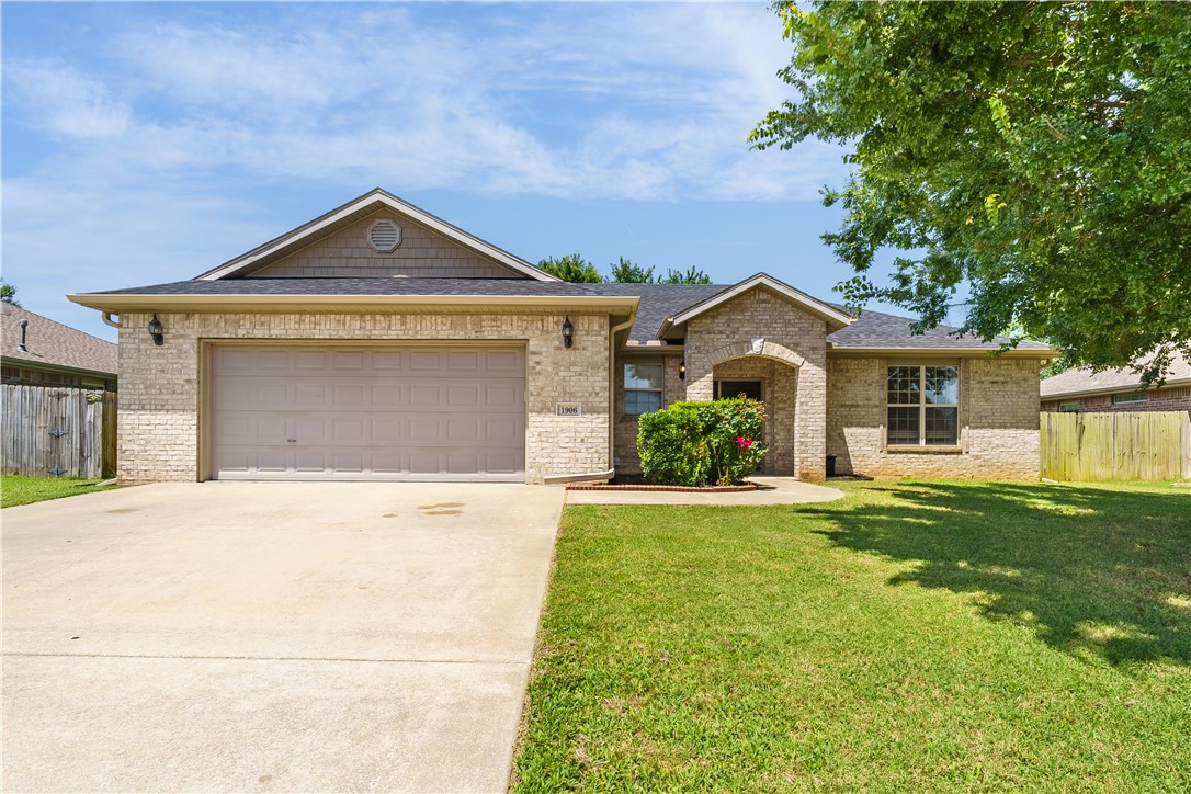 This beautifully updated home combines comfort, style, and functionality. Recent improvements include a brand-new roof (2025), fresh paint throughout, and stylish new flooring that creates a warm, inviting feel. The remodeled kitchen is a standout with granite countertops, a sleek new backsplash, modern sink, and newer appliances that make meal prep a breeze. Canned lighting in the living room adds a bright, contemporary touch. With its spacious layout and tasteful finishes, this home is move-in ready and perfect for anyone looking to enjoy the best of Bentonville living. **Up to $2,500 preferred lender credit**