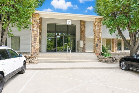 Photo of 7 N Halsted Circle 211 #211, Rogers, AR 72756 (MLS # 1360314)