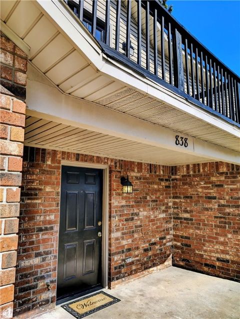 Photo of 838 W Peachtree Drive, Fayetteville, AR 72703 (MLS # 1325958)