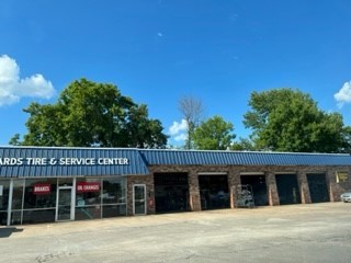 Great location on US 412 in beautiful Siloam Springs. The property sale does not include business assets/inventory. Building is +/- 5650 sq. ft. with five service bays plus an additional door on east side. Property features a showroom, offices, three bathrooms, garage plus additional storage in service area. Property is zoned C-2. Please do not approach employees regarding the sale of the property.