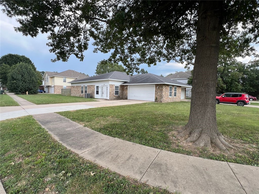 Meadowlands I & Ii - Residential Lease