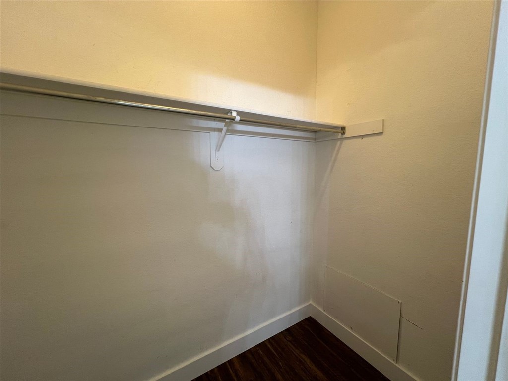 Meadowlands I & Ii - Residential Lease