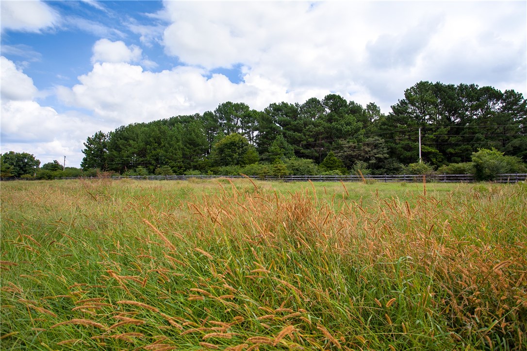Richland Heights offers you beautiful level 2+ Acre Lots only 12 minutes from Mission & Crossover in Fayetteville Public Schools. Build your dream home near Richland Creek & White River confluence at the headwaters of Beaver Lake. Plenty of room to make this property the one you have always wanted!