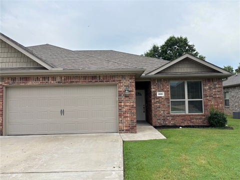 Photo of 209 Alder, Pea Ridge, AR 72751 (MLS # 1362121)