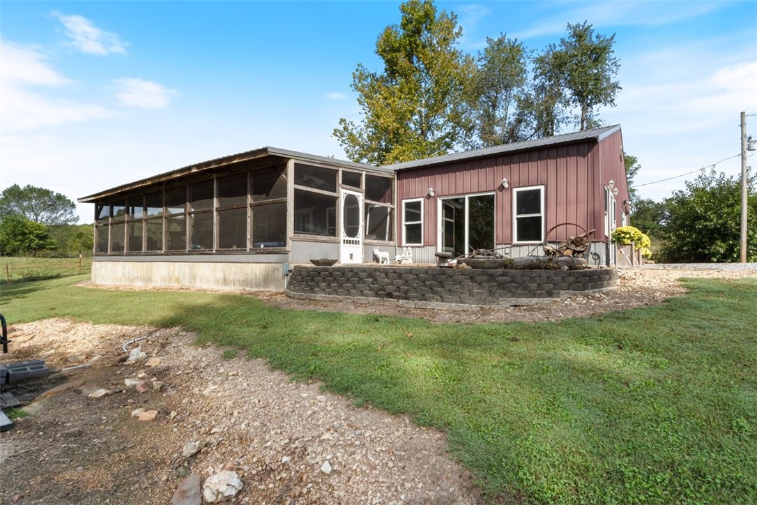 11-18-33-rural - Residential