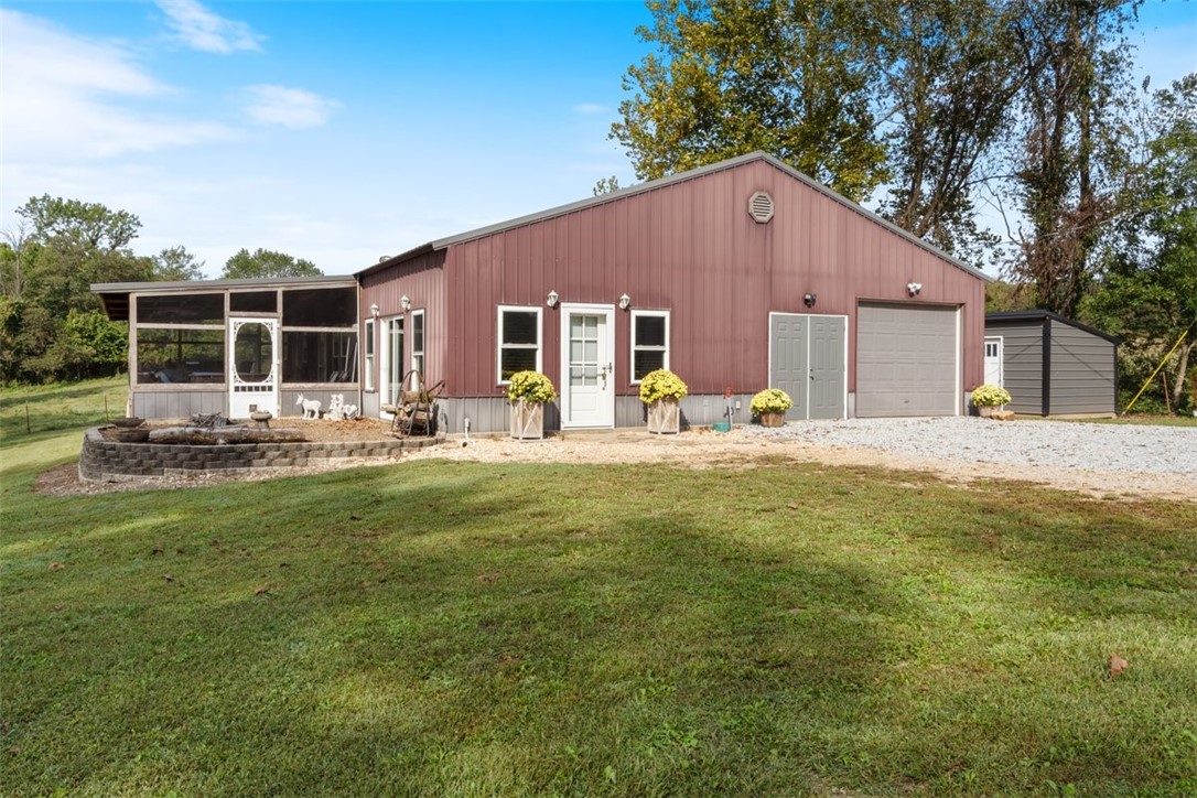 11-18-33-rural - Residential