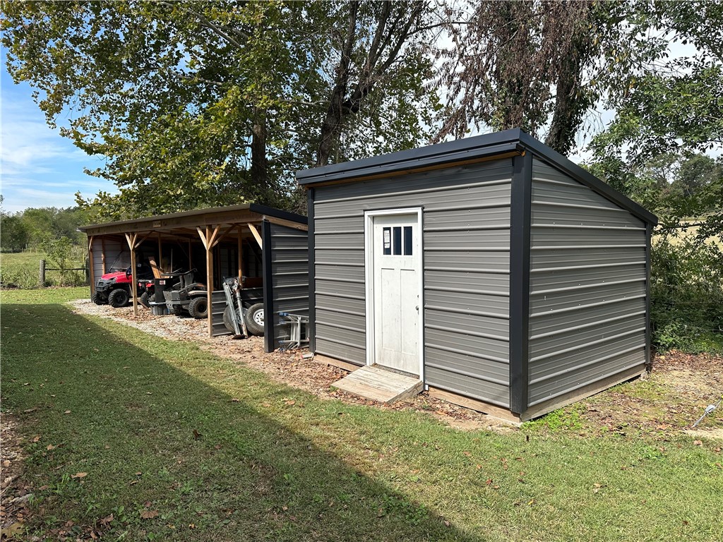 11-18-33-rural - Residential
