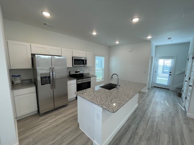 FEATHERSTON VILLAGE PH 2-CENTERTON - Residential Lease