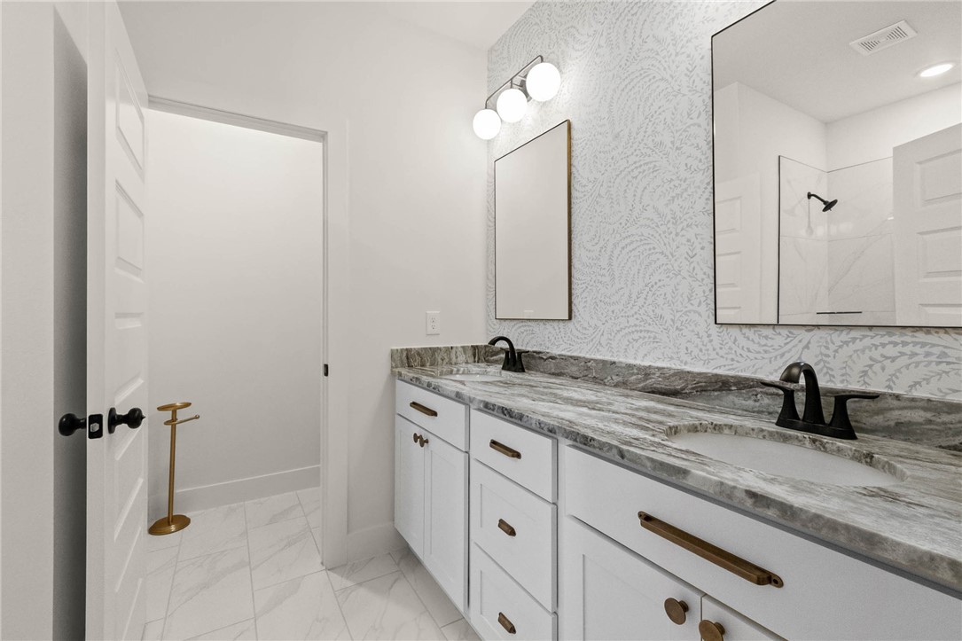 Diamond Estates Ph V Centerton - Residential