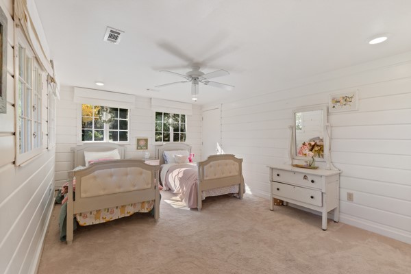 EUREKA SPRINGS - Residential Lease