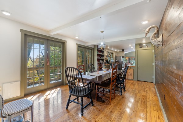 EUREKA SPRINGS - Residential Lease