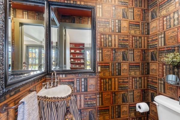 EUREKA SPRINGS - Residential Lease