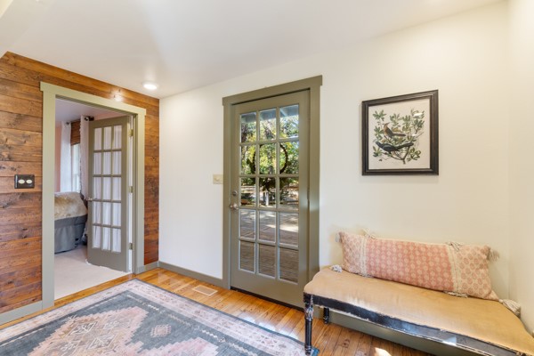 EUREKA SPRINGS - Residential Lease