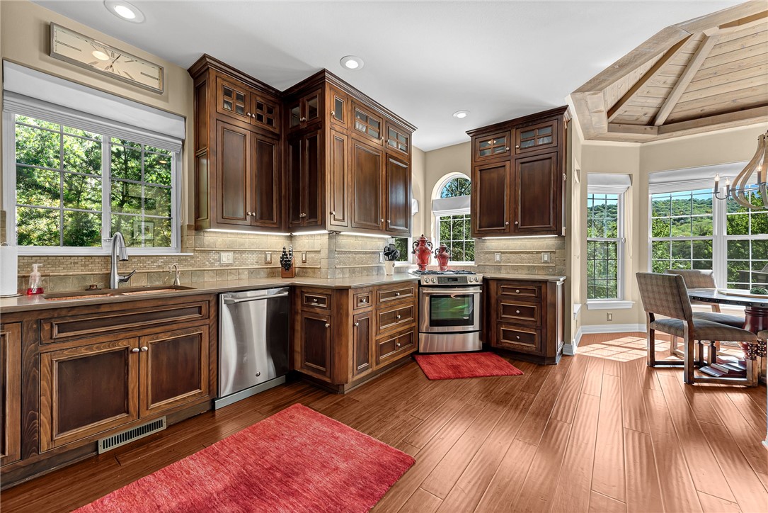 Unit 116 Holiday Island - Residential