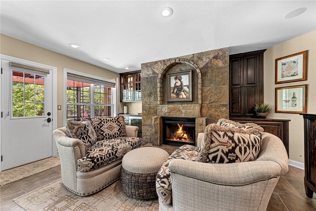 Unit 116 Holiday Island - Residential