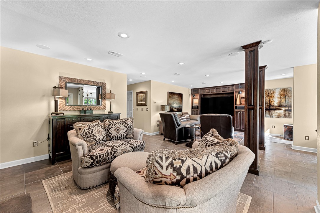 Unit 116 Holiday Island - Residential