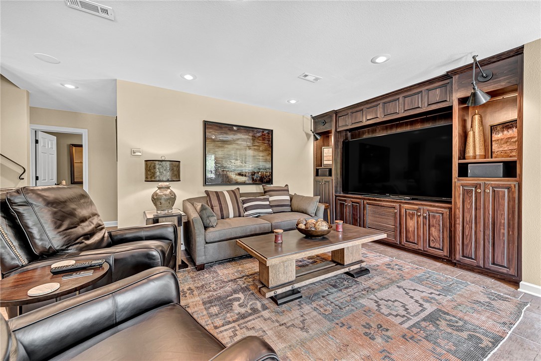 Unit 116 Holiday Island - Residential