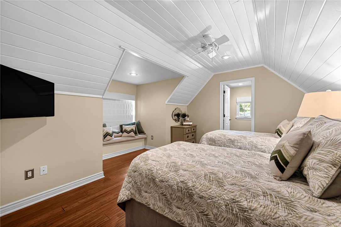 Unit 116 Holiday Island - Residential