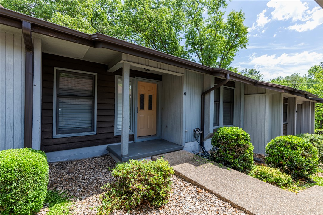 Melanie Courts Bvv - Residential