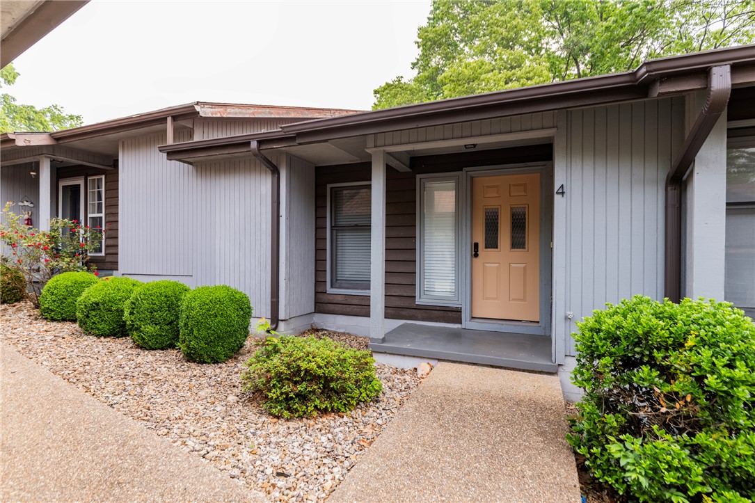 Melanie Courts Bvv - Residential