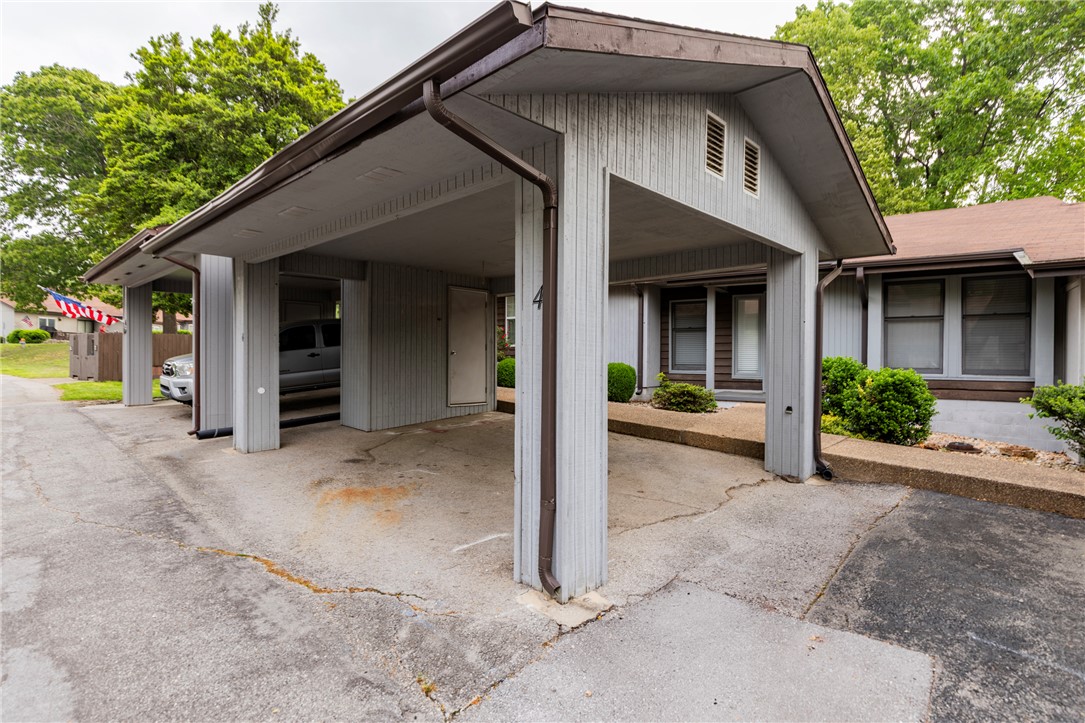 Melanie Courts Bvv - Residential